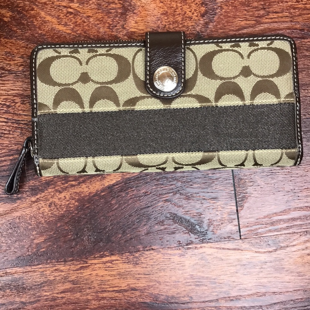 Coach Purse & Wallet Set - Picture 11 of 14